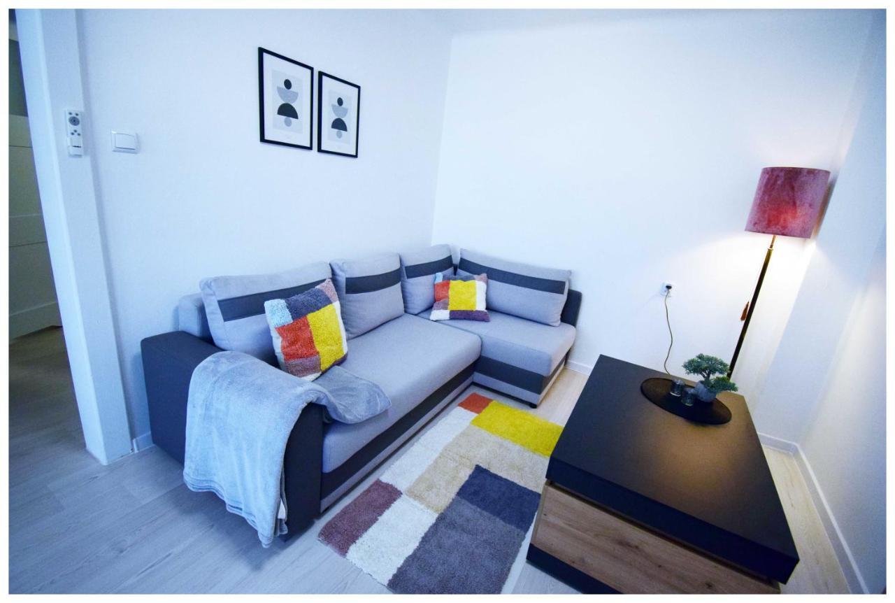 Color24 Centrum Nisko Διαμέρισμα Εξωτερικό φωτογραφία